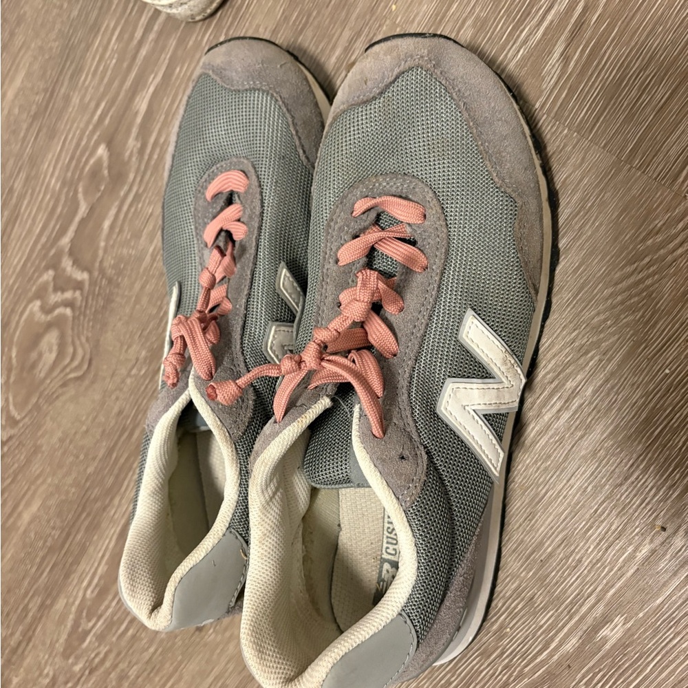 New Balance Women's Sneakers in Gray and Pink